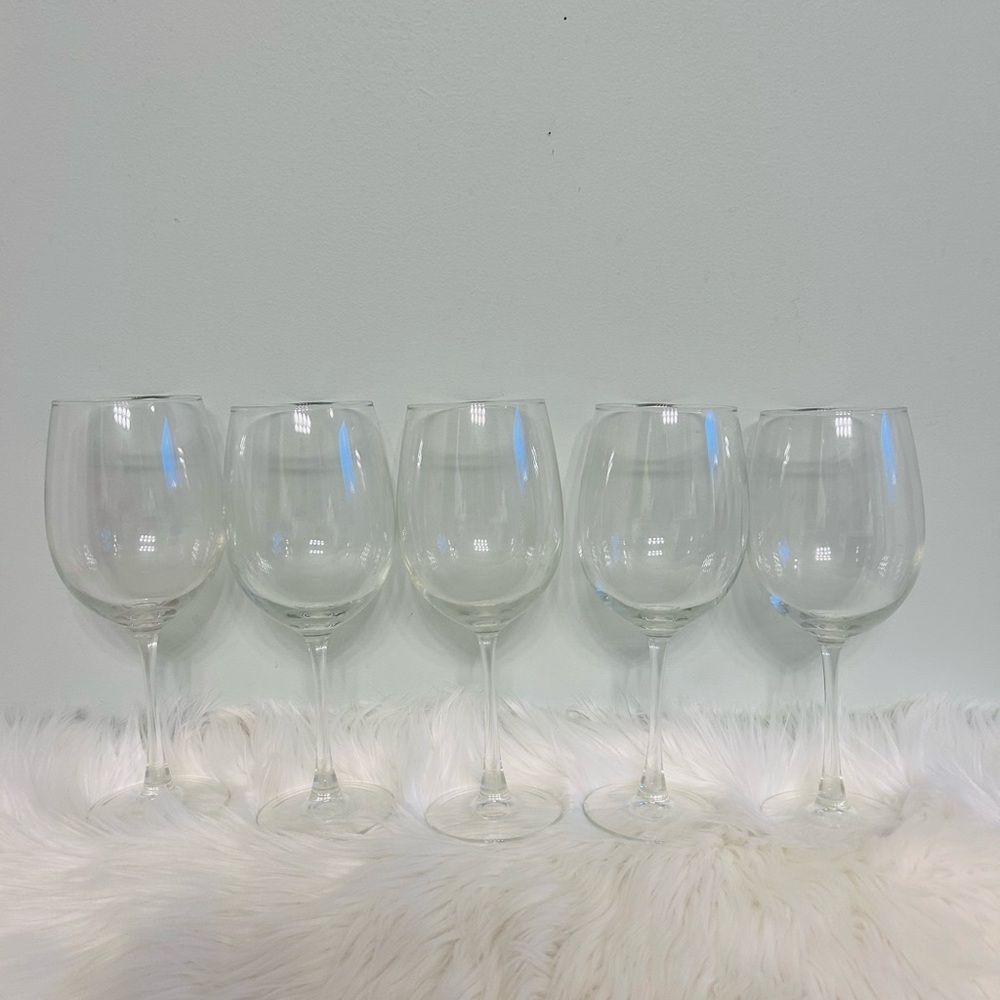 NWOT Set of 5 Elegant Clear Large Stem Wine Glass!